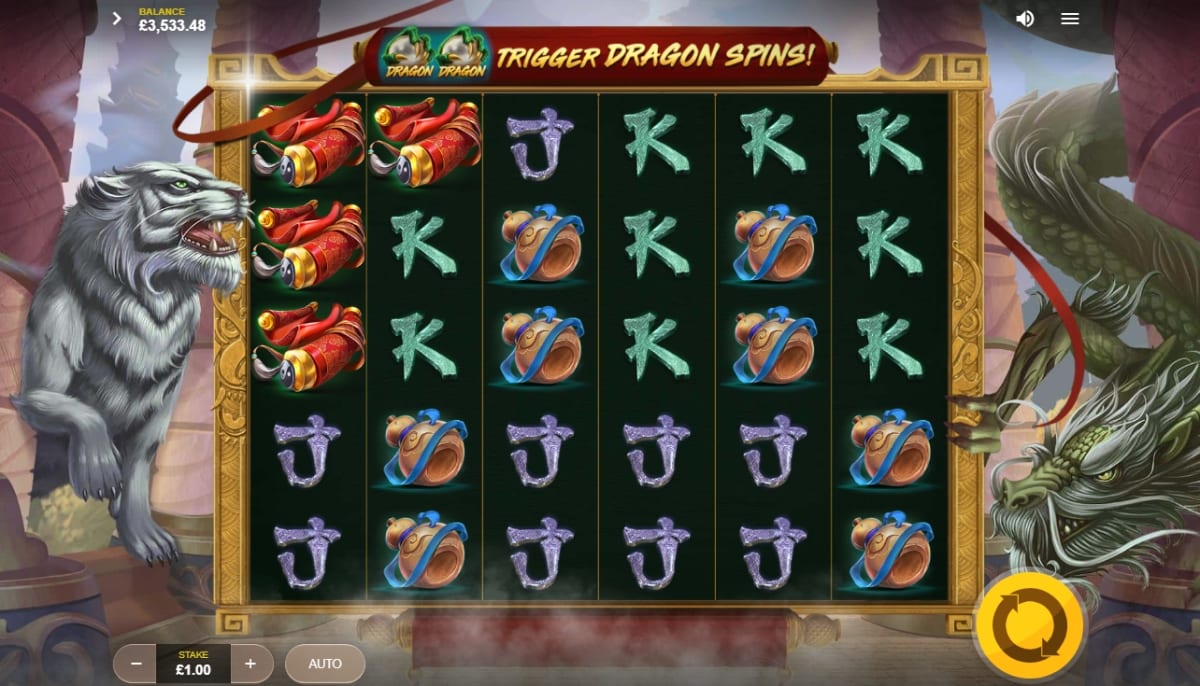 Clash of the Beasts Slot Gameplay