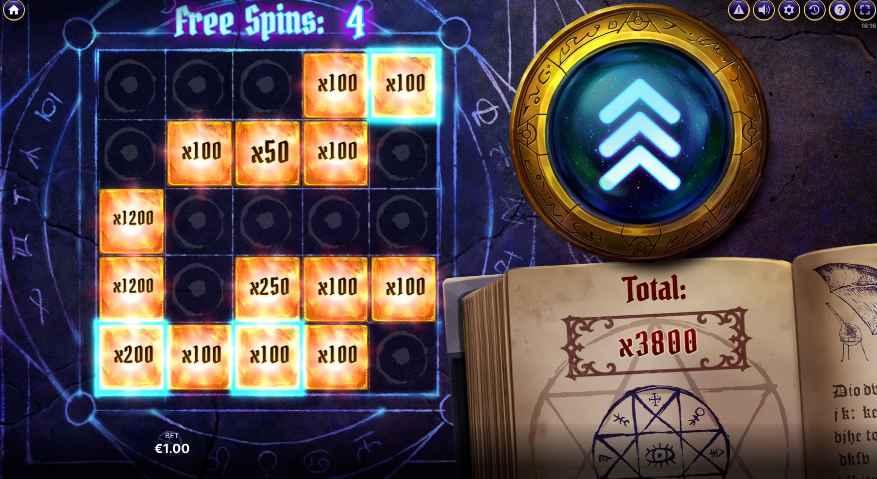 What's Up Witches Free Spins Bonus screenshot showing multiplier feature