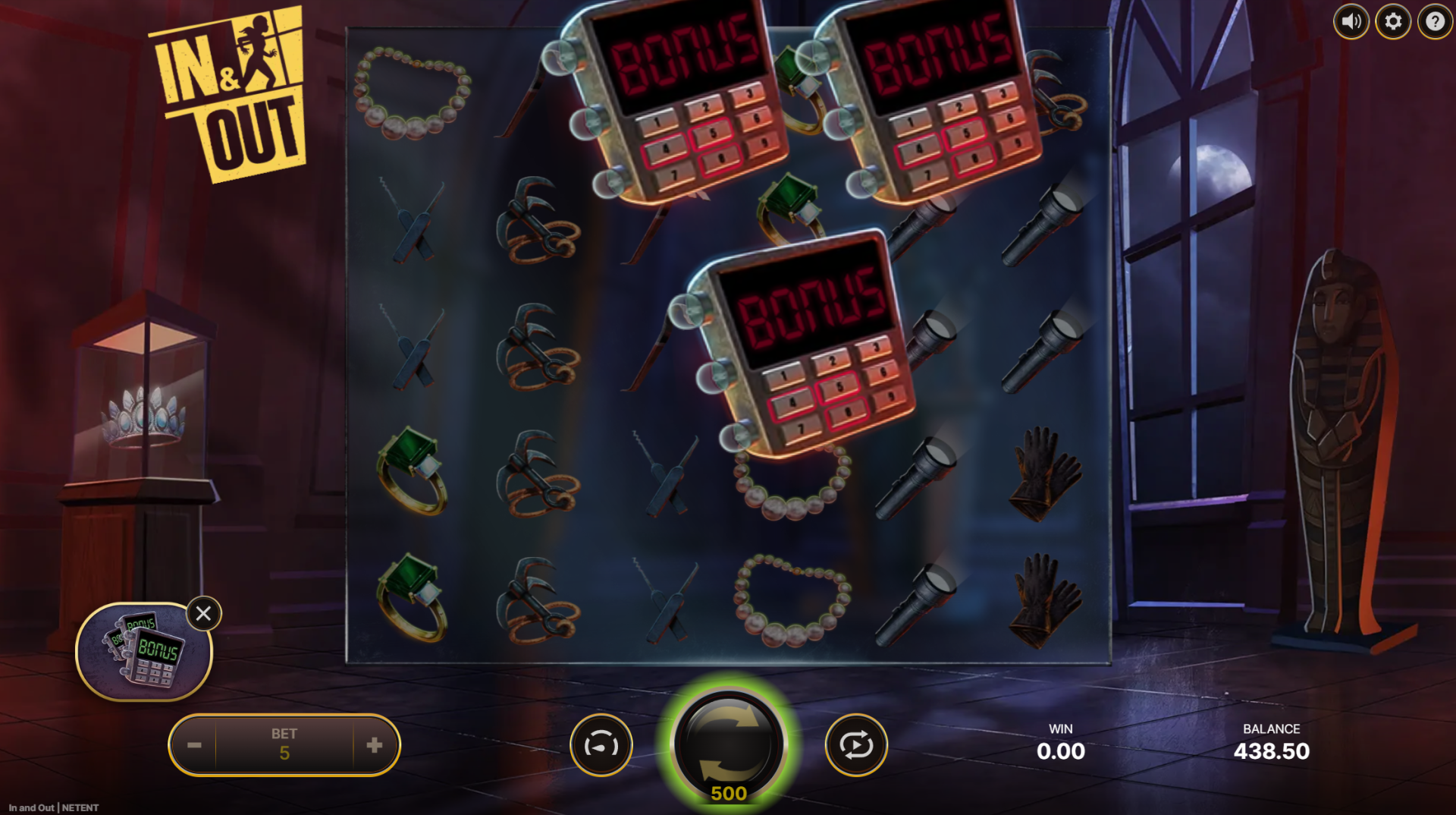 In & Out Free Spins feature screenshot