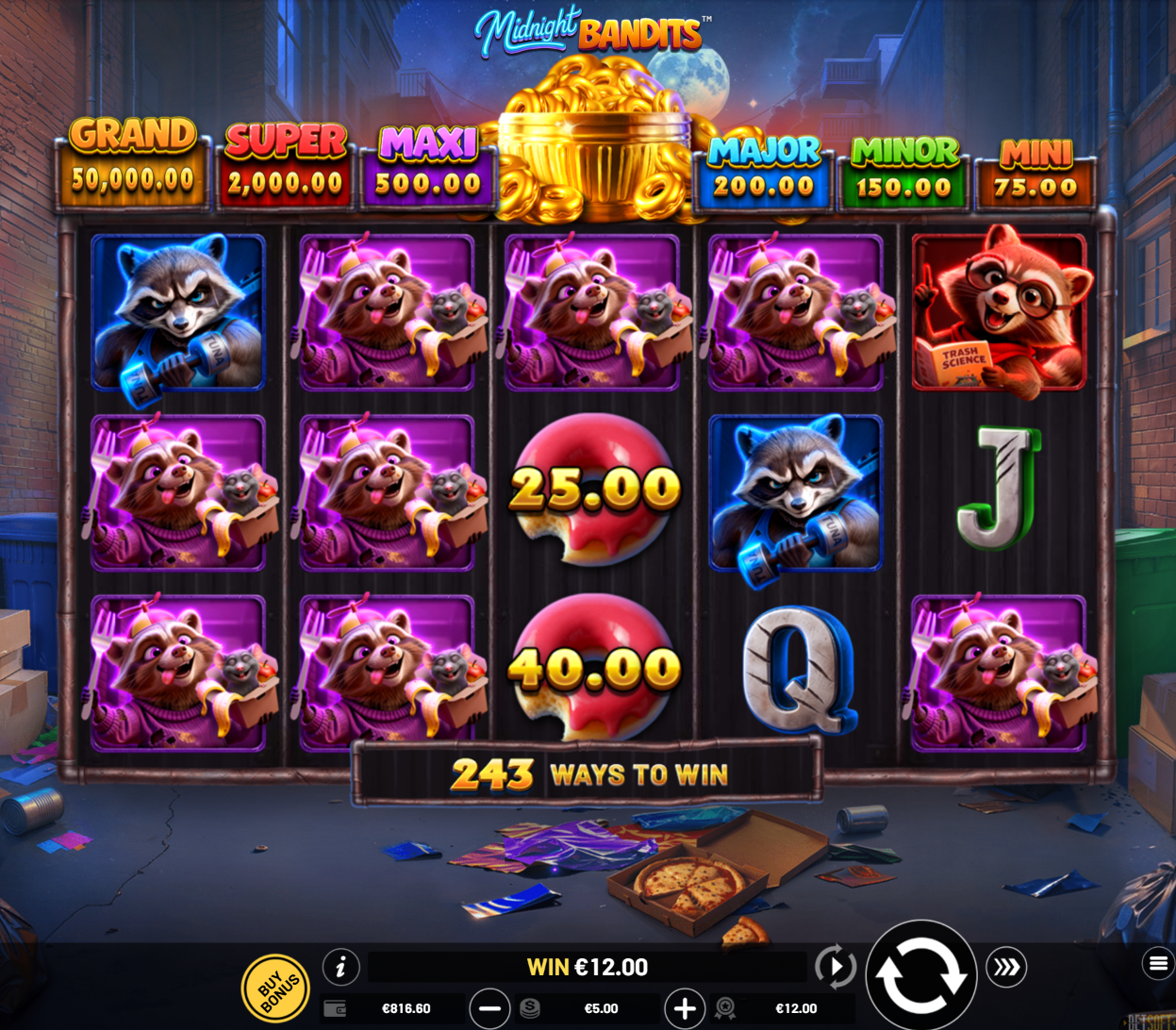 Midnight Bandits base game showing the 5x3 reel grid with raccoon symbols and neon wild signs