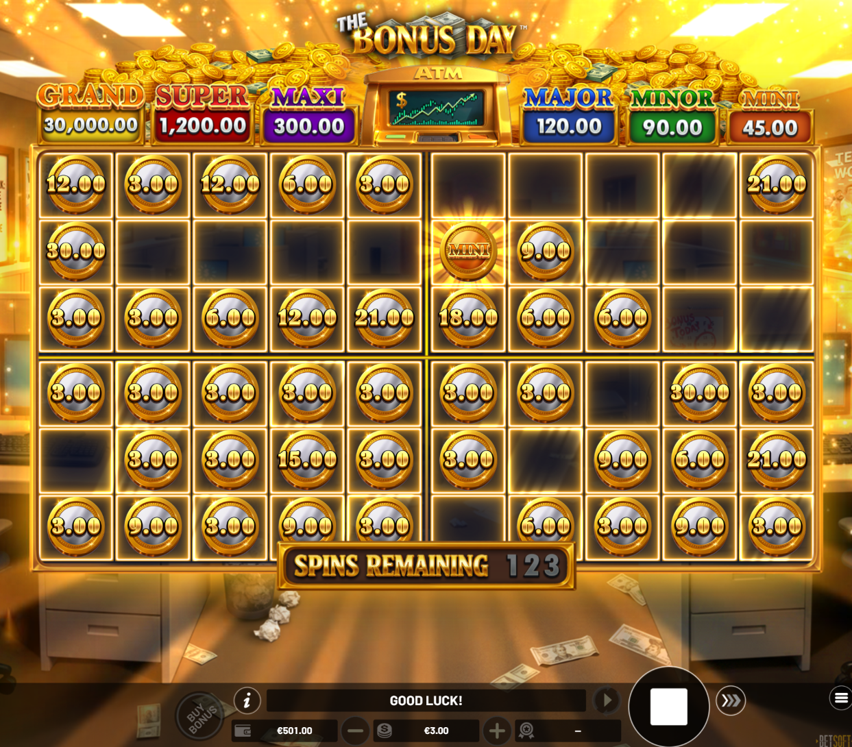 The Bonus Day Hold and Win feature with expanding reels
