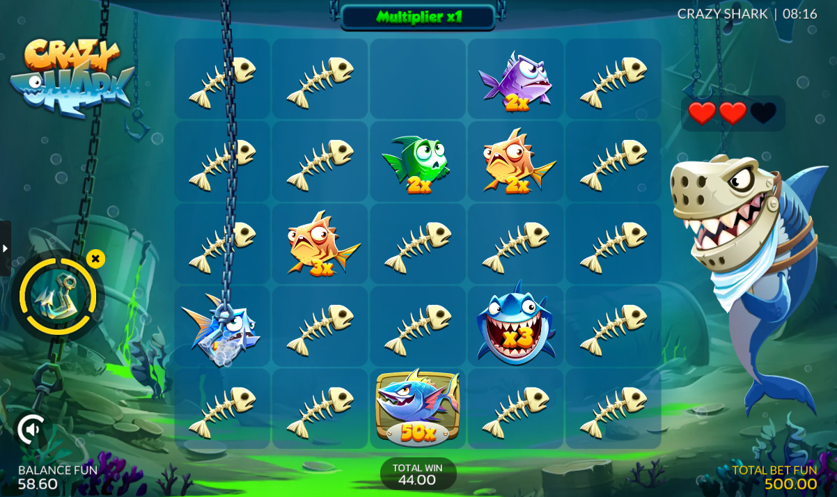 Crazy Shark bonus game with hooks, lives and multipliers