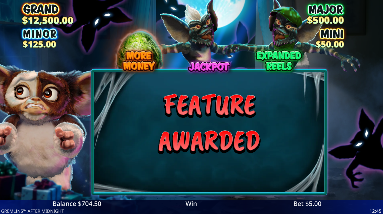 Gremlins After Midnight jackpot and expanded reels bonus active simultaneously