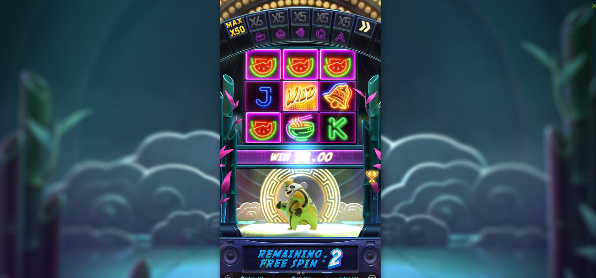 Hip Hop Panda Free Spins feature in progress with multipliers