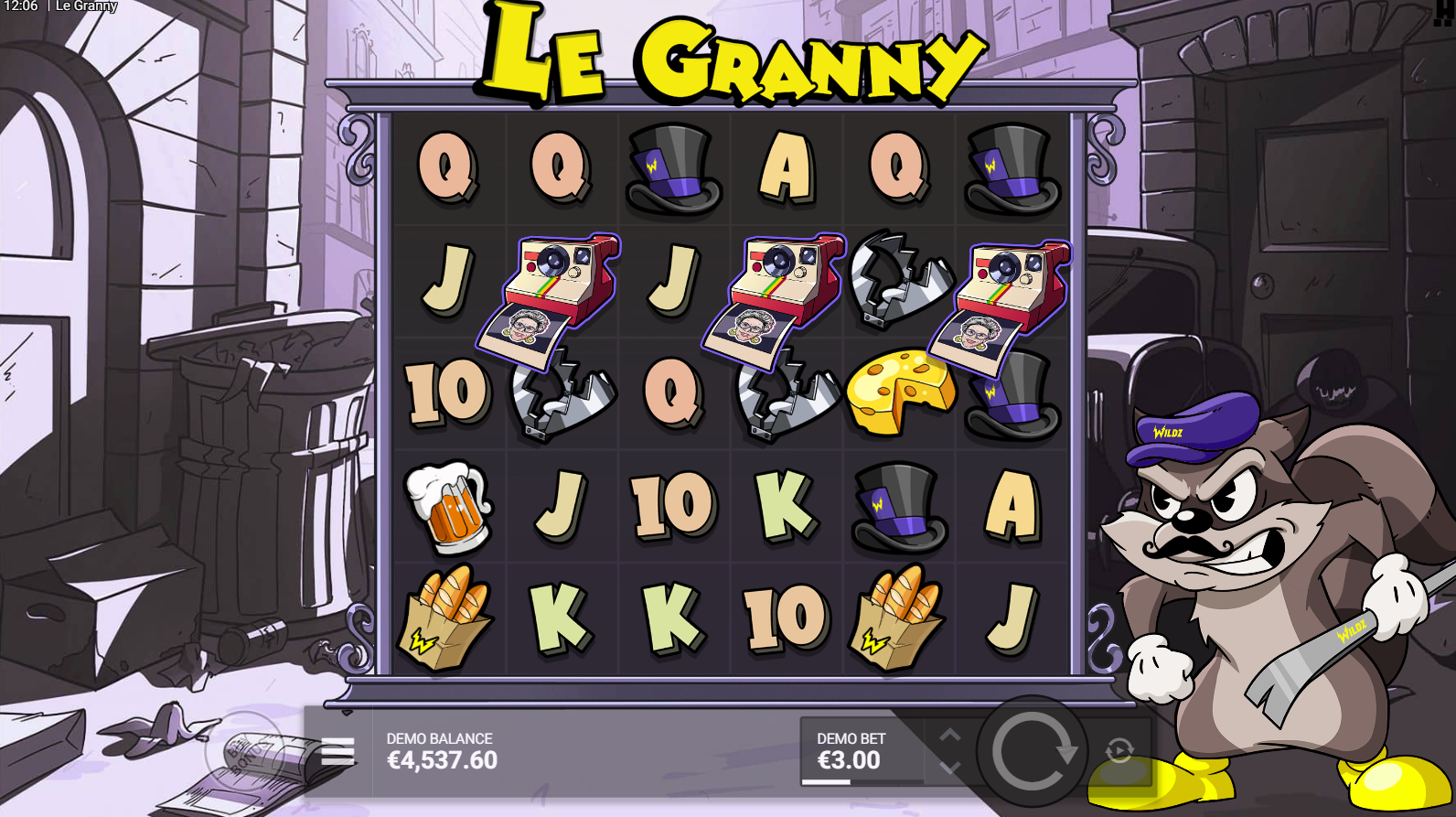 Le Granny scatter symbols triggering the free spins bonus