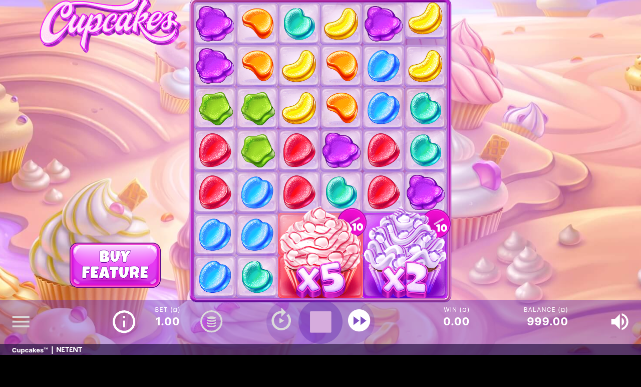 Cupcakes gameplay showing stacked multiplier cupcakes
